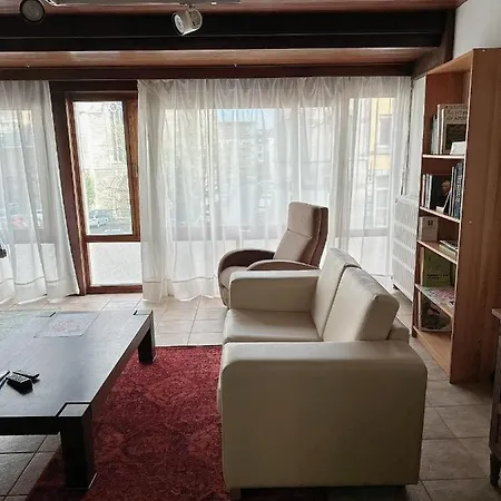 Centre Apartment *