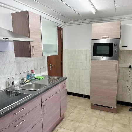 Centre Apartment *
