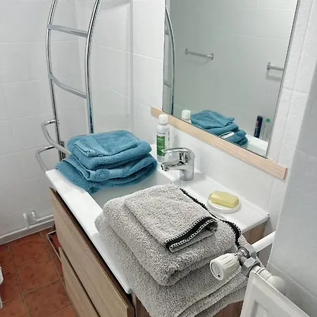 Apartment Centre *